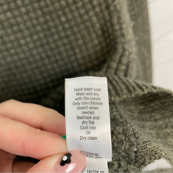 Athleta Cashmere Lodge Sweater Honeycomb Size Small - Picture 6 of 8